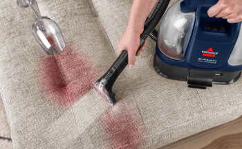 Entfernen Sie Schmutz und Flecken